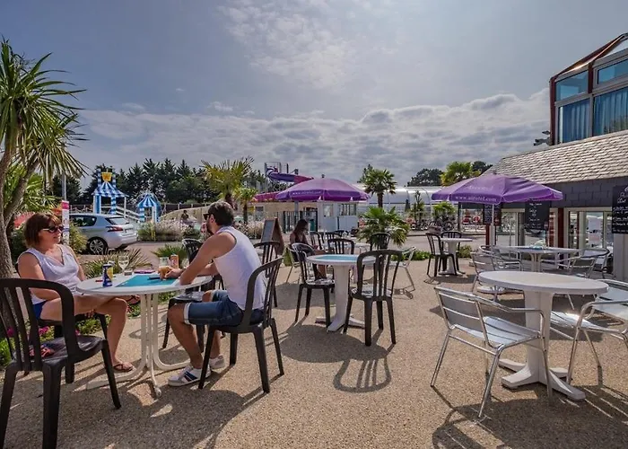 Campsite Village La Roseraie 4*